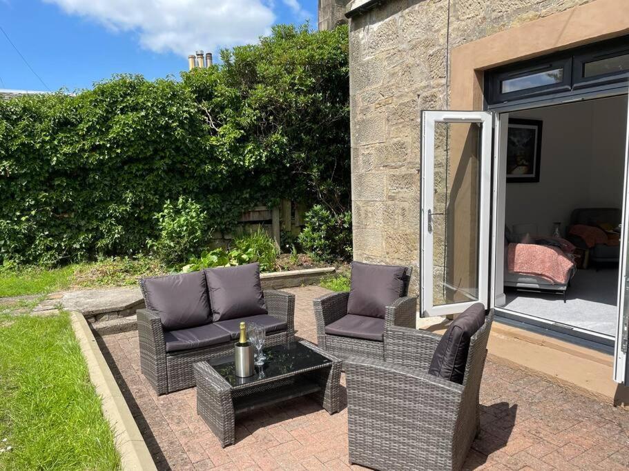 Fantastic Home In Brightons, Falkirk. Polmont المظهر الخارجي الصورة