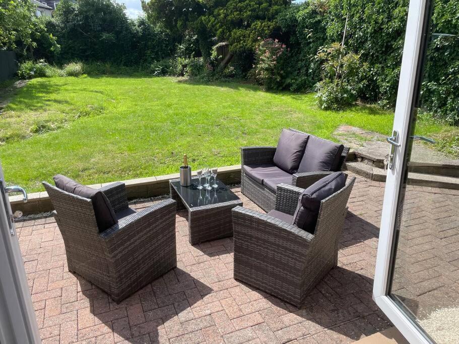 Fantastic Home In Brightons, Falkirk. Polmont المظهر الخارجي الصورة