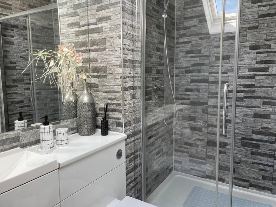 Fantastic Home In Brightons, Falkirk. Polmont المظهر الخارجي الصورة