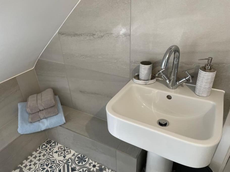 Fantastic Home In Brightons, Falkirk. Polmont المظهر الخارجي الصورة